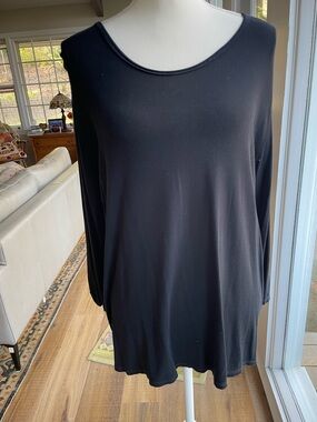 Fresh Produce - Women’s Black Long Sleeve Scoop Neck Top